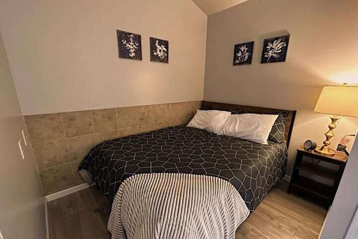 Room 3 of 23