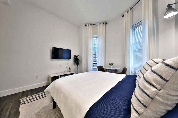Room 2 of 23