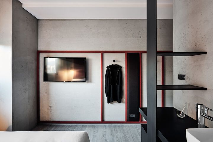 Room 21 of 57