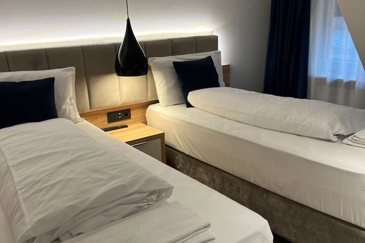 Room 32 of 55