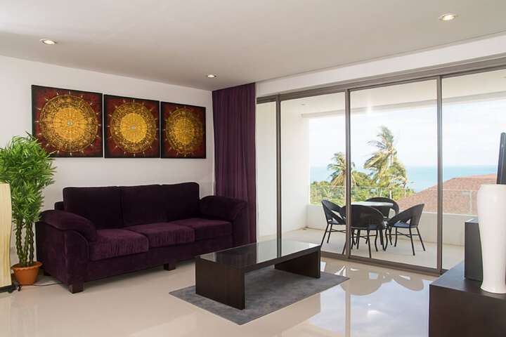 Room 12 of 76