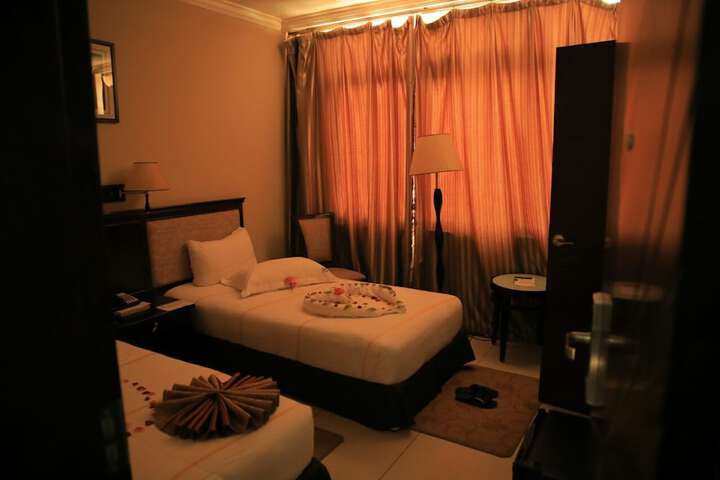 Room 11 of 35