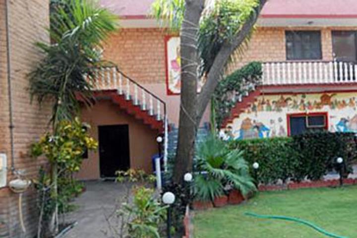 Siddhi Vinayak Haveli Hotel