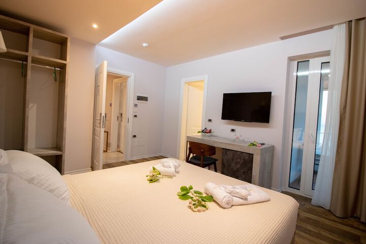 Room 14 of 67