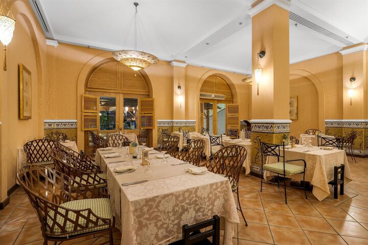 Dining 136 of 176