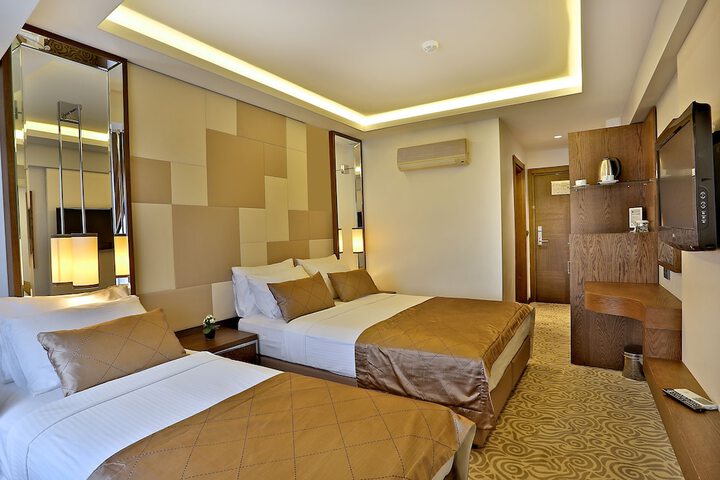 Room 15 of 84