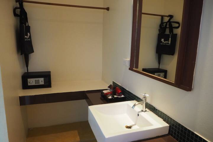 Room 39 of 69