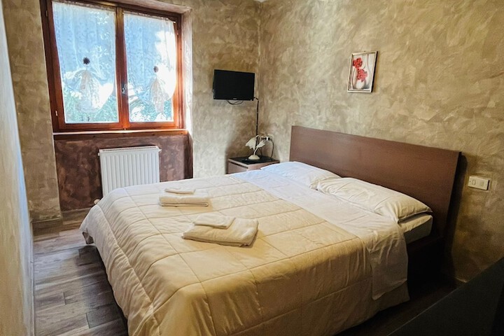 Room 19 of 35