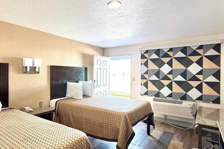 Room 3 of 12