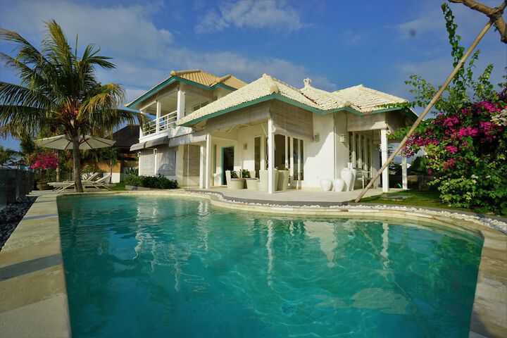 Exterior of Mayo Resort