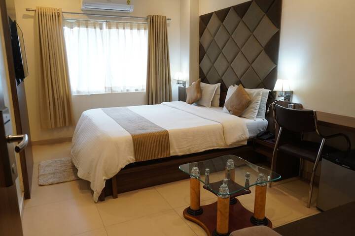 Room 11 of 23