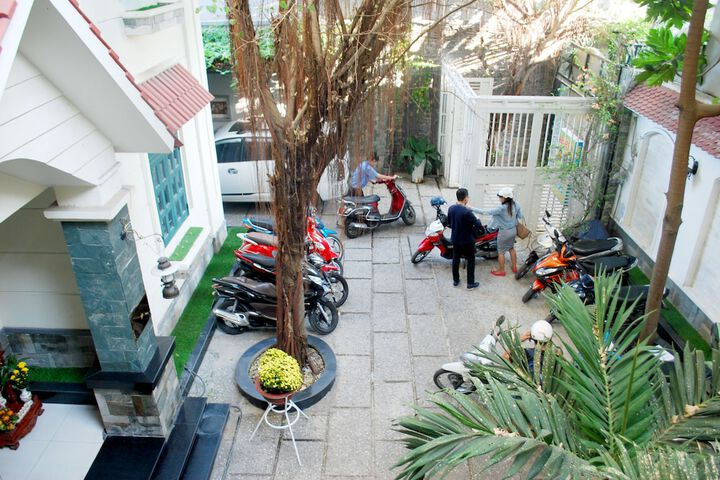 Property Grounds 26 of 32