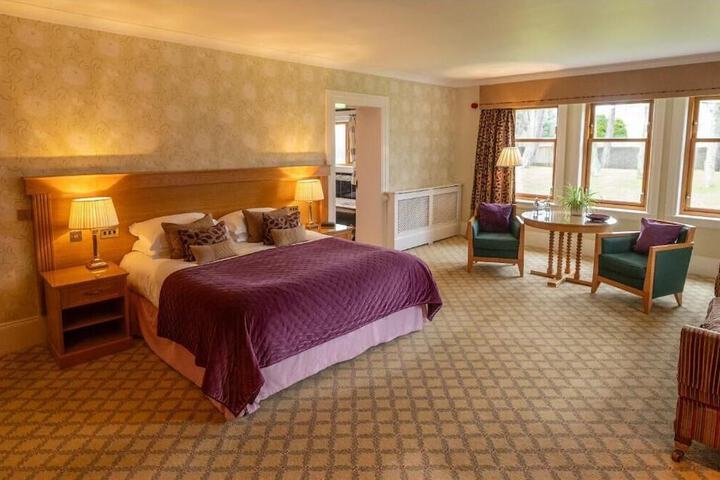 Room 4 of 26