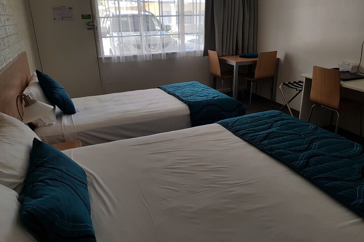 Room 25 of 48