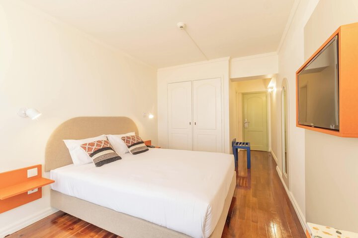 Room 18 of 46