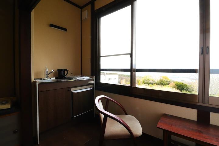 Room 19 of 107