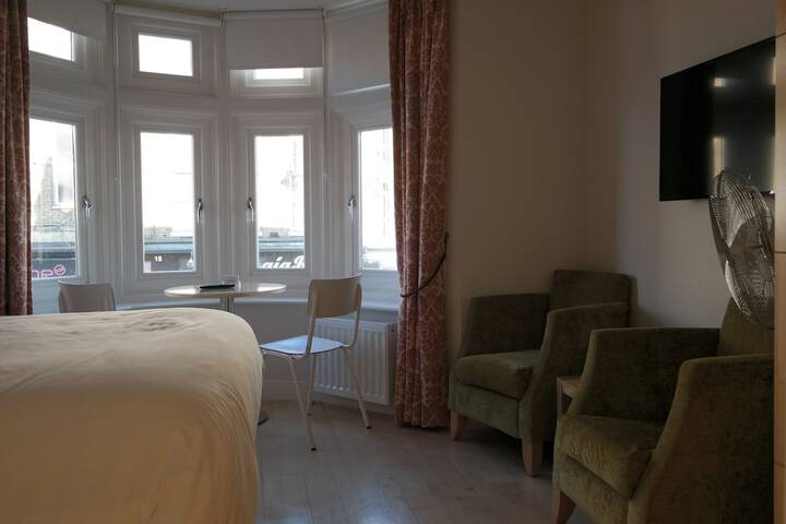 Room 30 of 56