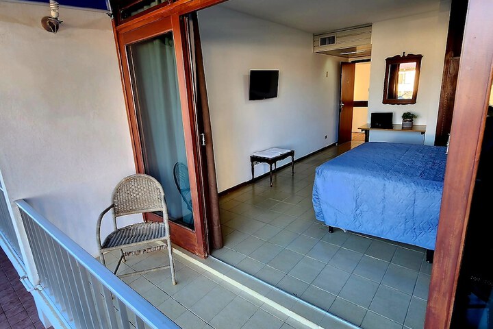 Room 5 of 29