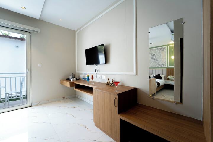 Room 6 of 26