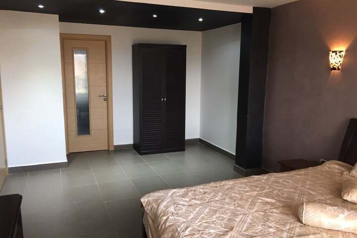 Room 2 of 16