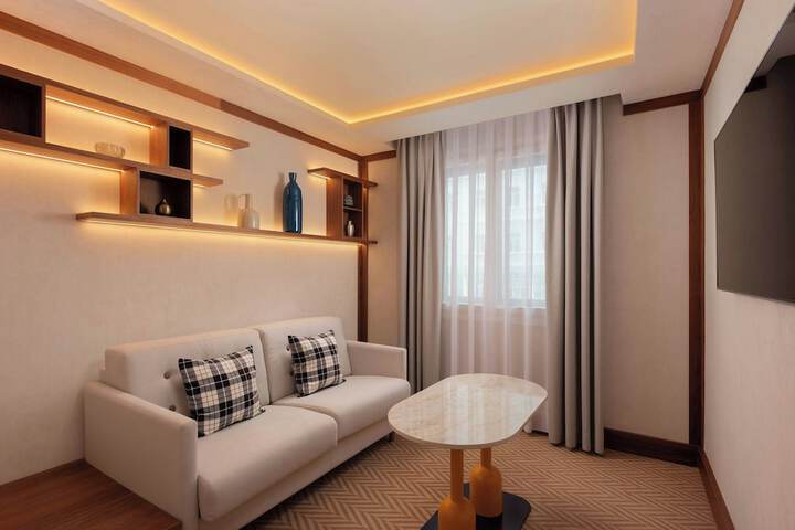 Room 49 of 82