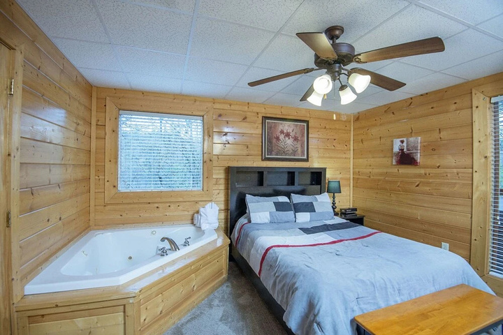 Room 6 of 20