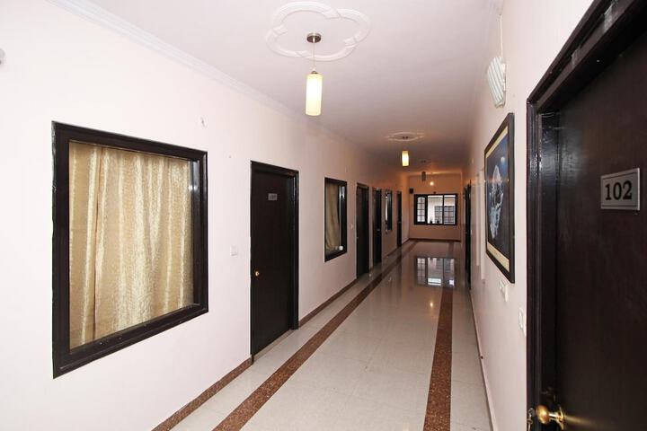 Hotel Traveller Inn