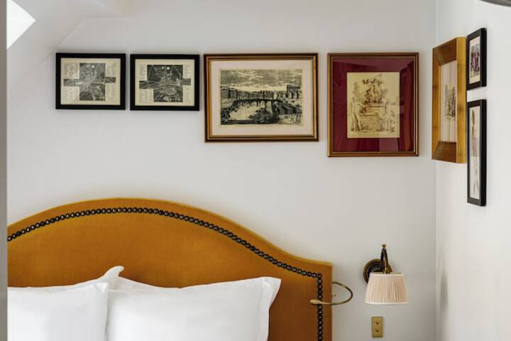 Room 6 of 38