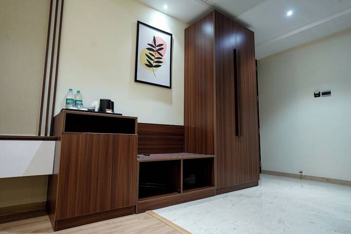 Room 16 of 26