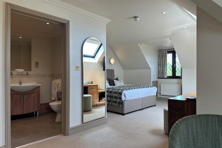Room 43 of 94