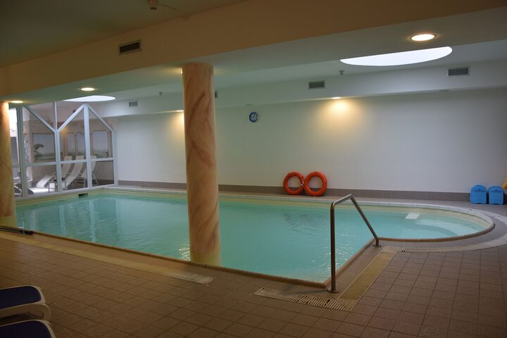 Pool Hotel