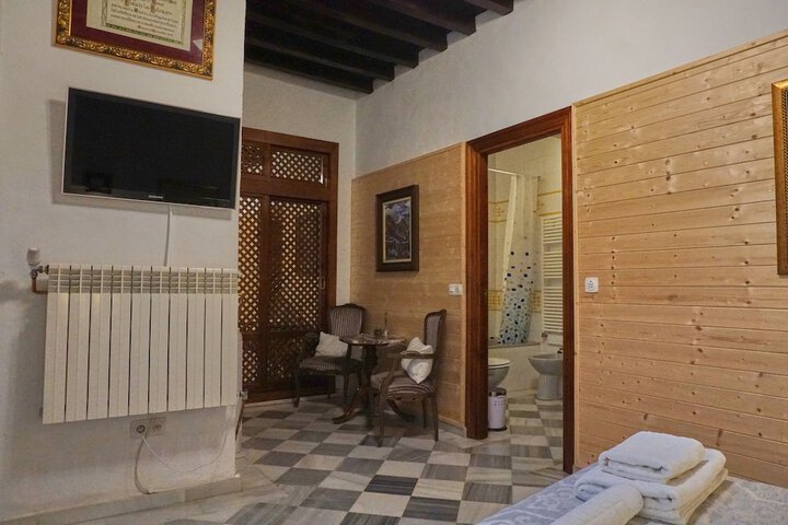 Room 14 of 23