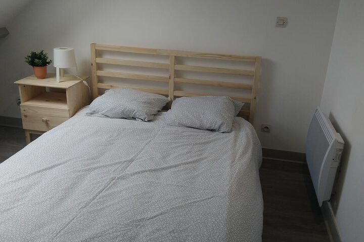 Room 8 of 10
