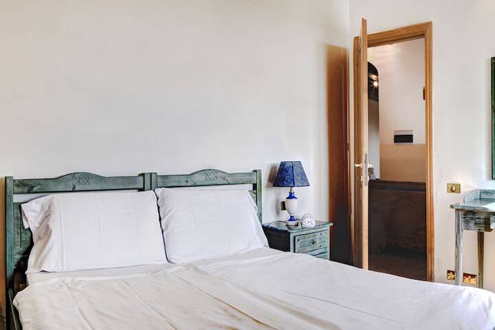Room 11 of 68