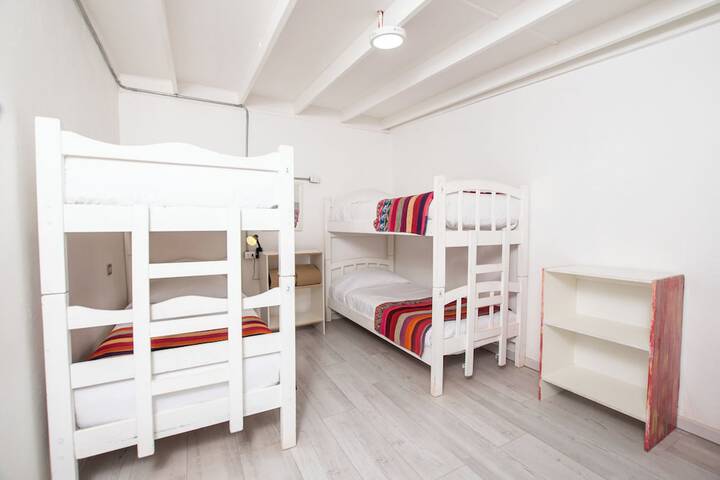 Room 14 of 37