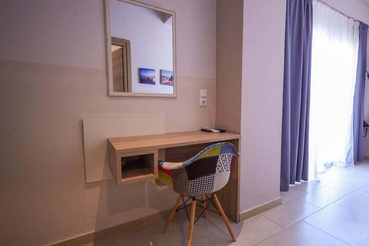 Room 10 of 35