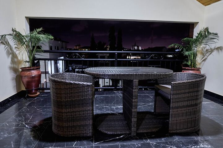 Terrace/Patio 8 of 33