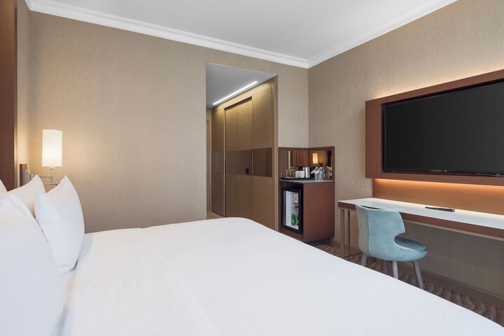 Room 13 of 57