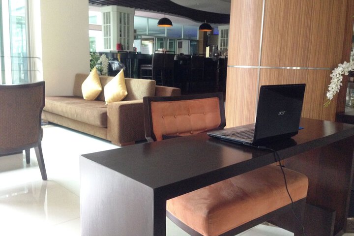 Concierge desk