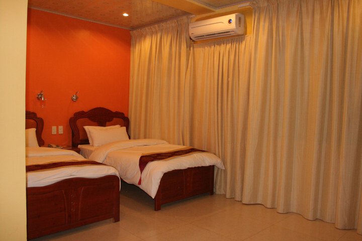 Room 14 of 70