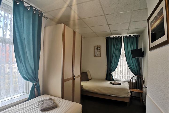 Room 59 of 102