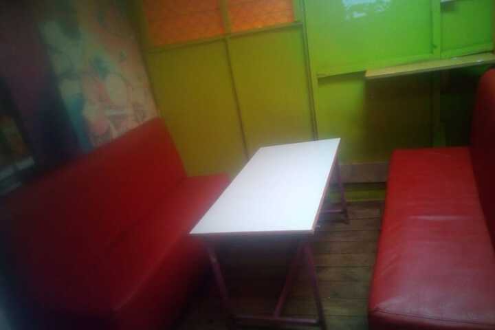 Dining 18 of 20