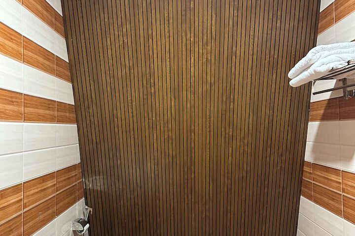 Room 49 of 69