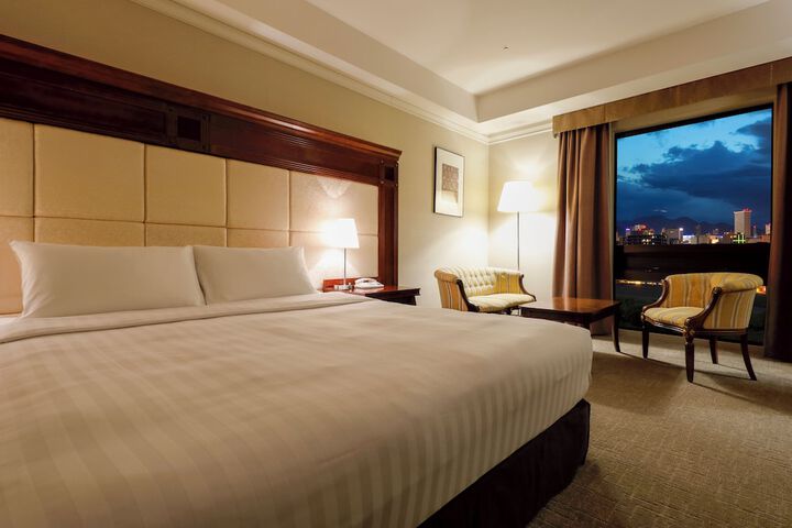 Room 21 of 118