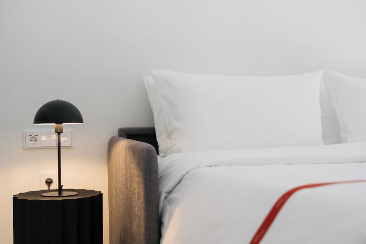 Room 10 of 62