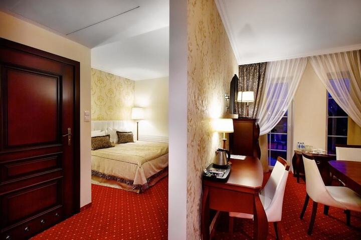 Room 7 of 41