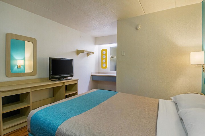 Room 15 of 47