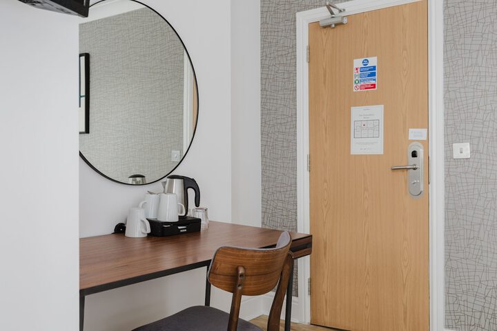 Room 30 of 135