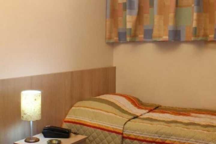 Room 19 of 31