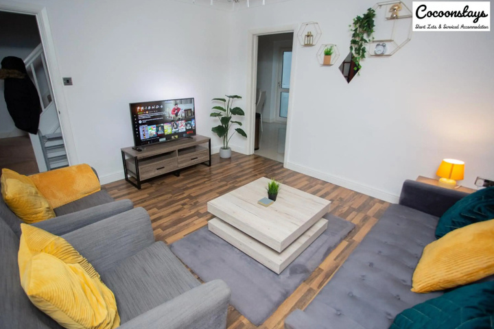 Room 4 of 10